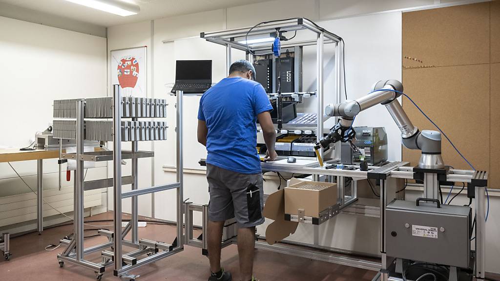 Vor allem in der Maschinen-, Elektro- und Metallindustrie sind laut den Gewerkschaften bedeutende Lohnerhöhungen angezeigt. (Archivbild)