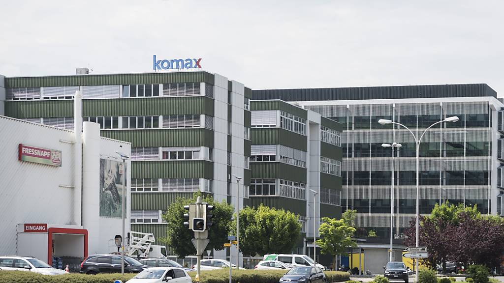Der Hauptsitz von Komax in Dierikon. Das Luzerner Industrieunternehmen ist 2022 stark gewachsen. (Archivaufnahme)