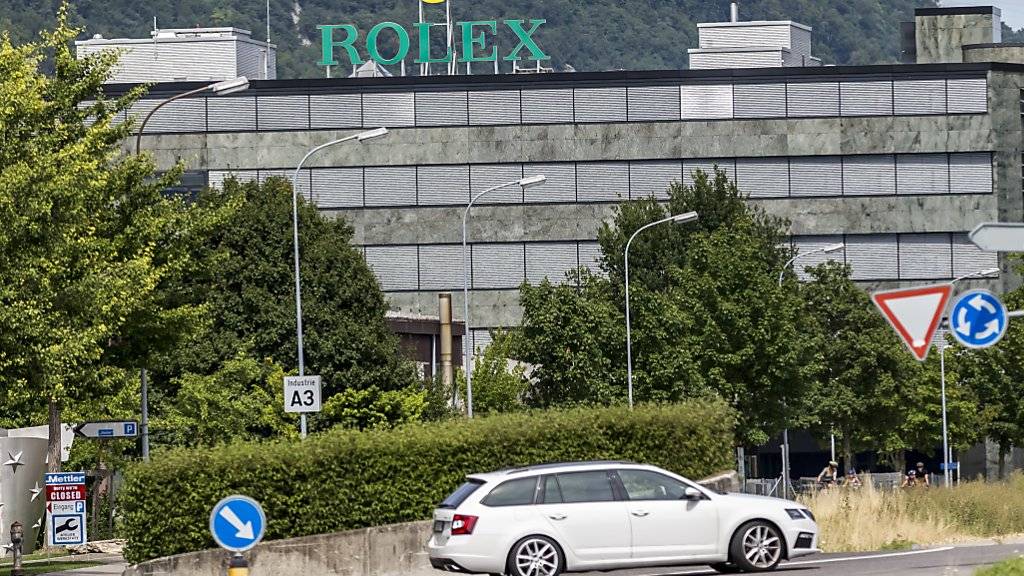 Rolex-Fabrik in Biel: Bei einer Grossevakuaktion mussten rund 400 Personen ein Gebäude des Uhrenherstellers verlassen. 25 wurden ins Spital gebracht. (Archivbild)