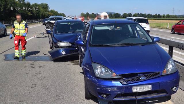 4 Fahrzeuge involviert: Mehrere Personen bei Massenkollision verletzt