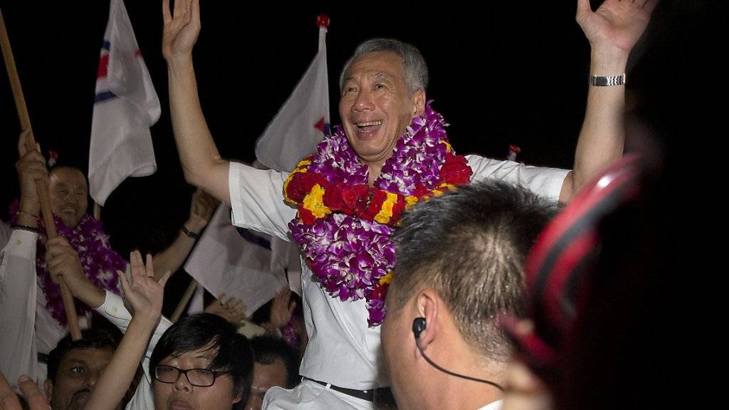 In Feierlaune: Singapurs Premier Lee Hsien Loong nach den Wahlen