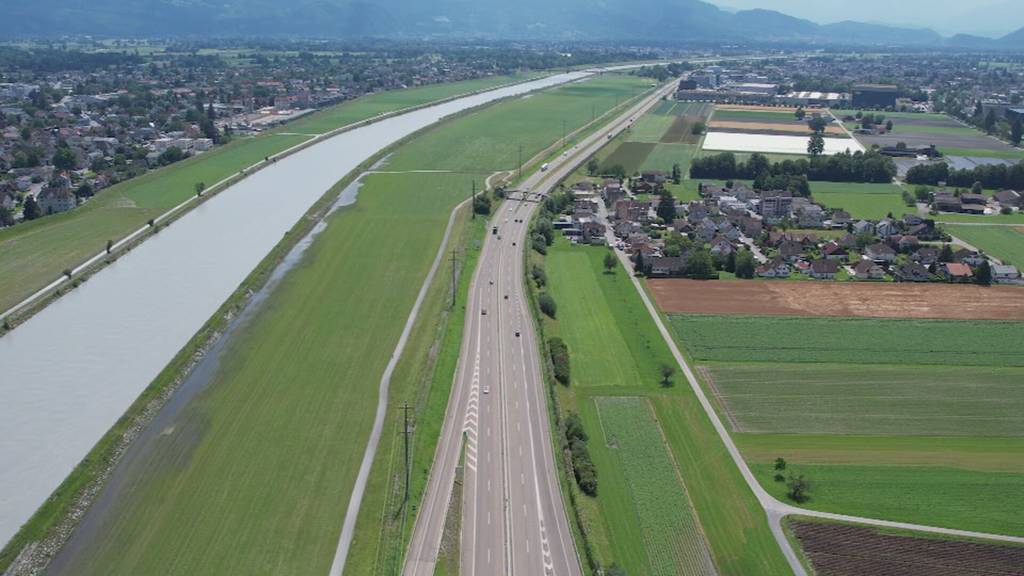 Folgen für Logistik: Ostschweizer Transportunternehmen von A13-Sperre betroffen