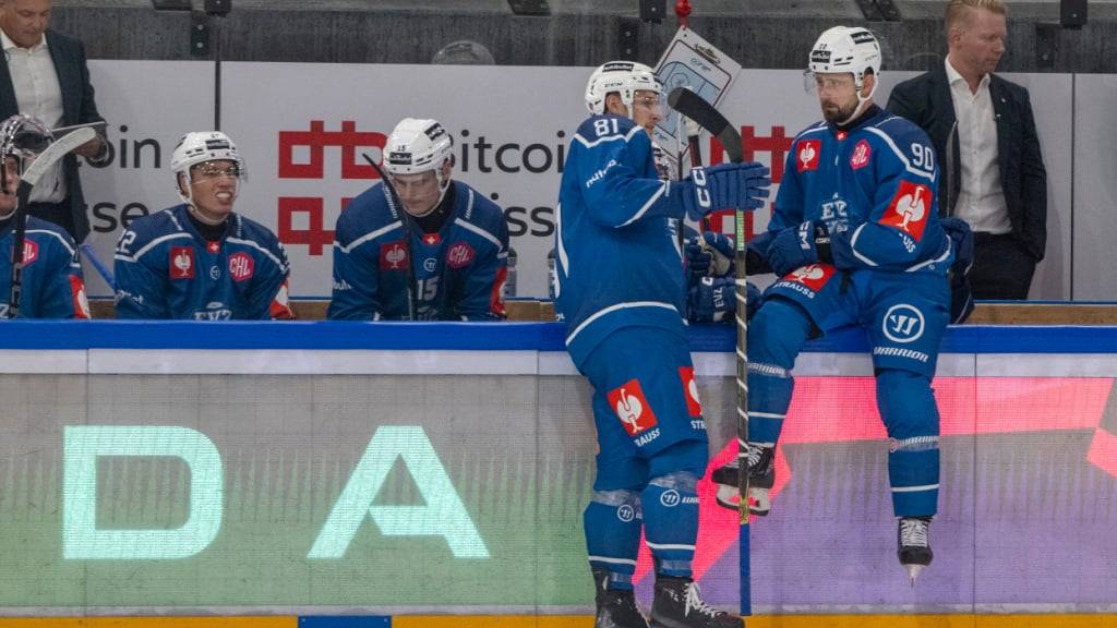 Dominik Kubalik (Nummer 81) und Tomas Tatar (Nummer 90) trugen massgeblich zum Zuger Sieg gegen die Belfast Giants bei