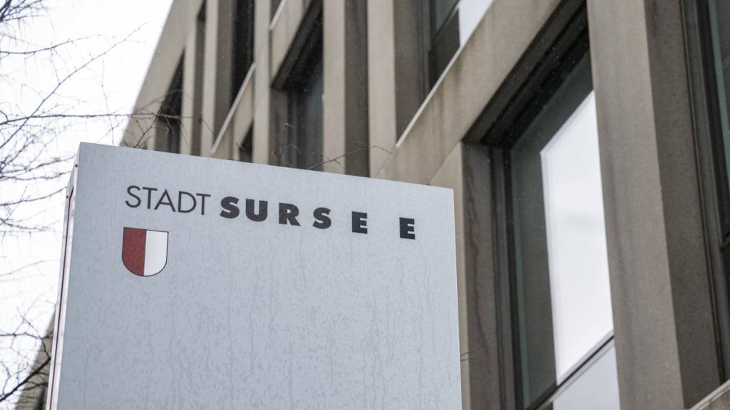 Die Stadt Sursee plant den Neubau des Hauptgebäudes des Alterszentrums St. Martin. Die Stimmbevölkerung befindet am 30. November über einen Sonderkredit von insgesamt 52,85 Millionen Franken, der auch die Kosten für Provisorien beinhaltet. (Symbolbild)