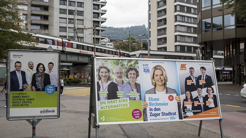 Auf öffentlichem Grund in der Stadt Zug darf nur an zehn Standorten für die Wahlen geworben werden. (Archivbild)