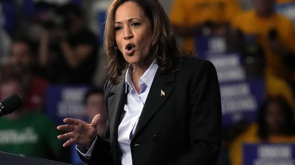 Hätte das Mikrofon gerne angeschaltet gehabt: Kamala Harris.