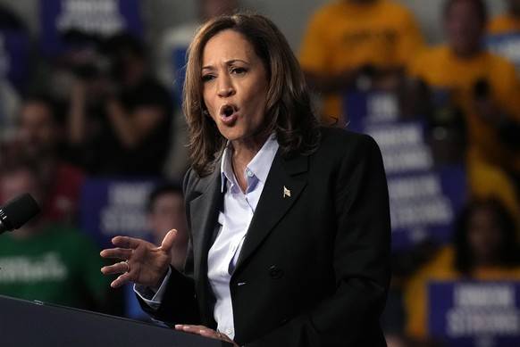 Hätte das Mikrofon gerne angeschaltet gehabt: Kamala Harris.