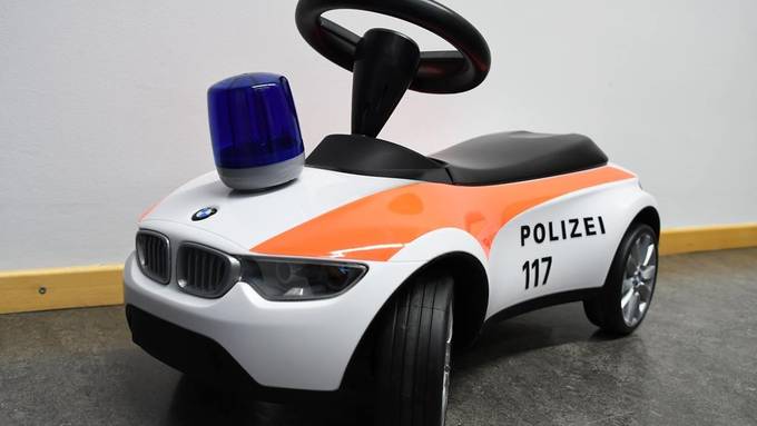 Polizei-Bobbycar, Stapobär oder NYPD-Unterhosen?