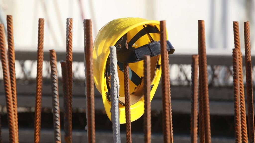 Auf der Baustelle der Kantonsschule Sargans stellten Kontrolleure Schwarzarbeit fest. (Symbolbild)