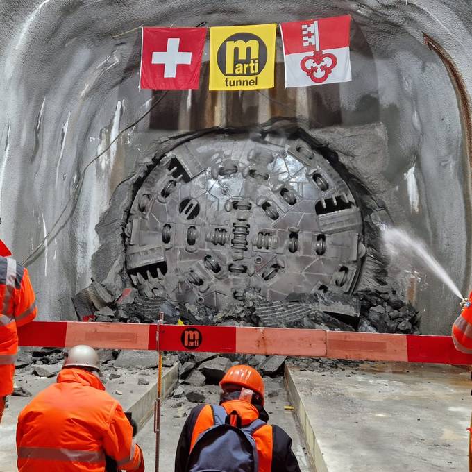 Letzte Zentimeter Gestein fallen im Obwaldner Entlastungsstollen