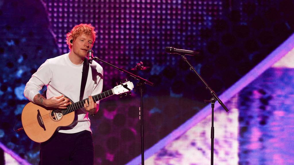 Ed Sheeran bittet bei erstem Konzert nach Macklemore-Ausschluss um Entschuldigung