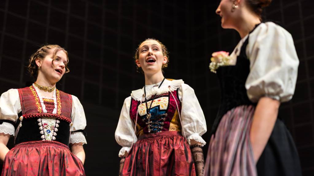 Auch im Kanton Zürich soll es ein Jodel-Studium geben. Im Bild drei Studentinnen der Hochschule für Musik im luzernischen Kriens. (Archivbild)