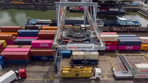Schweizer Exporte sinken - Uhrenindustrie glänzt mit Plus