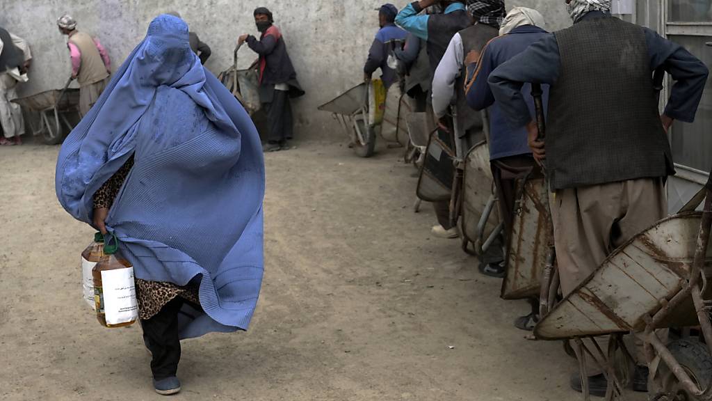 ARCHIV - Angesichts der sich verschlechternden humanitären Lage in Afghanistan sollen weitere Millionen aus der EU in das Land fließen. Foto: Ebrahim Noroozi/AP/dpa