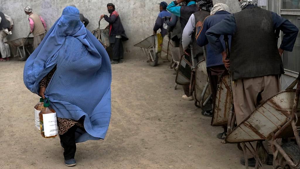 ARCHIV - Angesichts der sich verschlechternden humanitären Lage in Afghanistan sollen weitere Millionen aus der EU in das Land fließen. Foto: Ebrahim Noroozi/AP/dpa