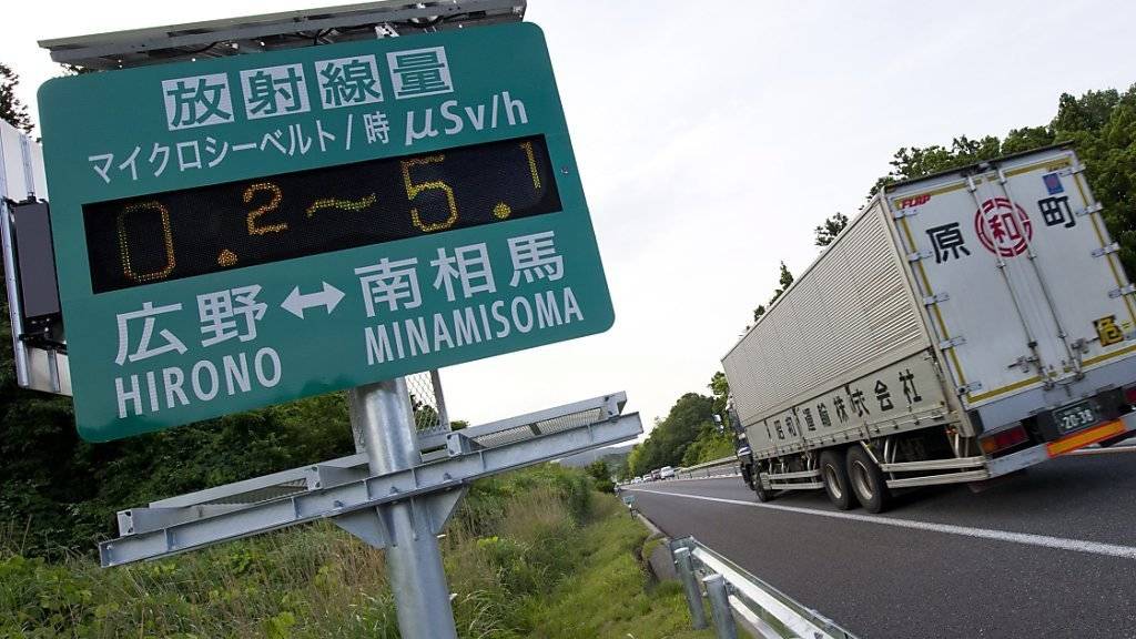 Tägliche Realität bei Fukushima: Radioaktivitätsmesser am Strassenrand. (Archiv)