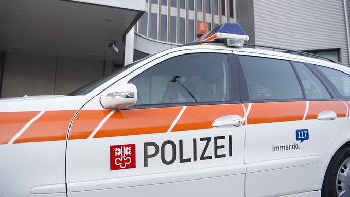 Verfolgungsjagd in Hergiswil endet mit Unfall – Fahrer verhaftet