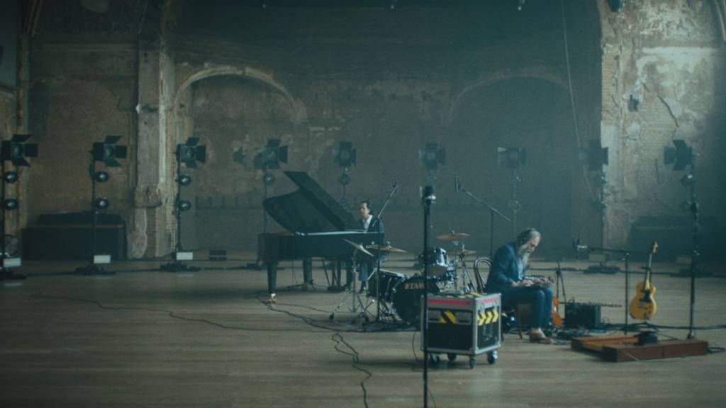 «Schnipsel in einem Meer von Mist» – Film zeigt Nick Cave im Studio