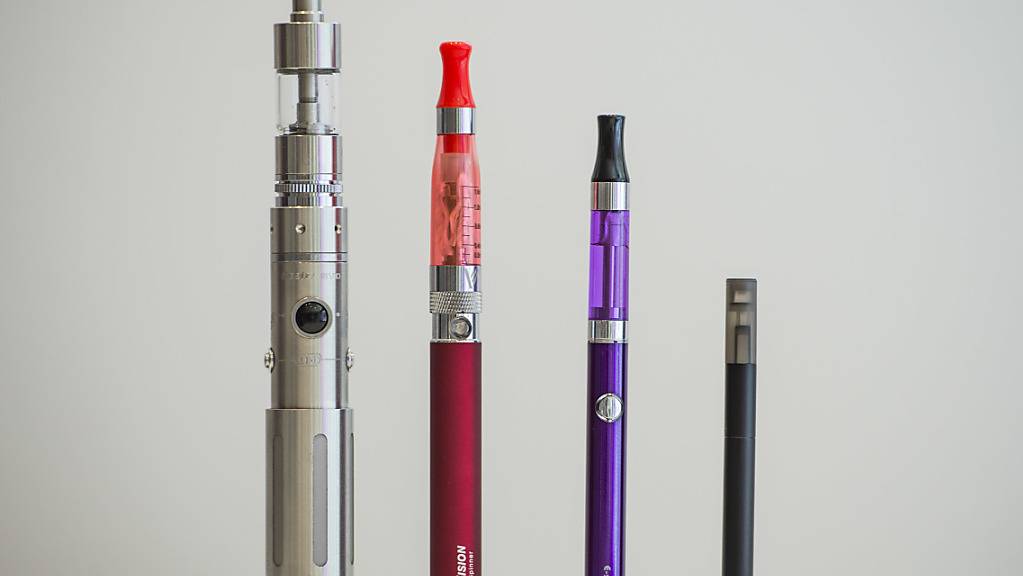 E-Zigaretten sind bei Zürcher Jugendlichen beliebter als klassische Tabak-Zigaretten. (Archivbild)