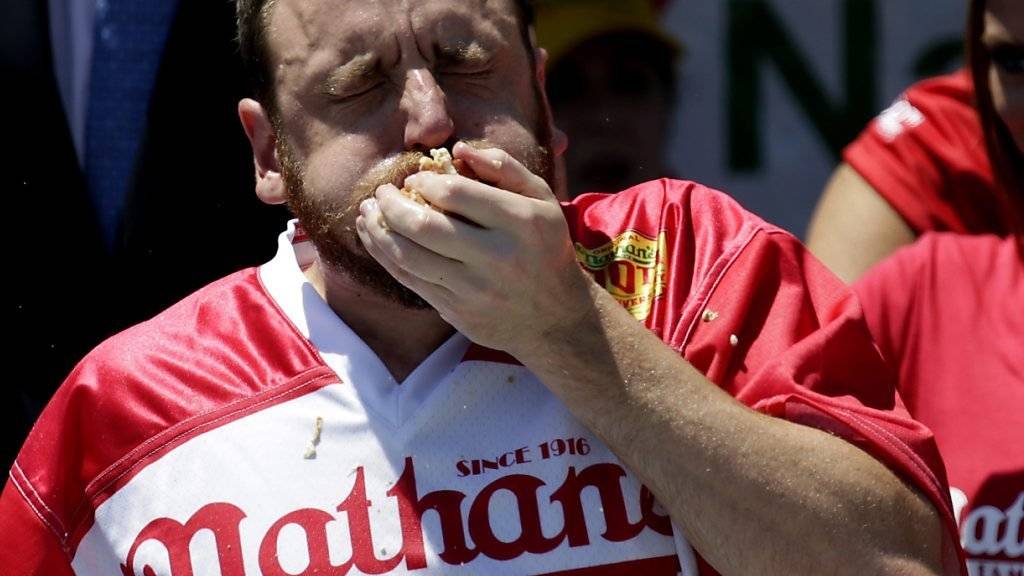 Stolz aufs Fressen: Hotdog-Champion Joey Chestnut am Independence Day in Coney Island.