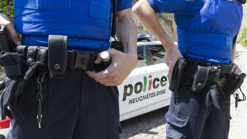 Die Neuenburger Polizei suchte den Patienten und veröffentlichte eine Vermisstmeldung, nachdem dieser aus der psychiatrischen Klinik geflüchtet war. (Symbolbild)
