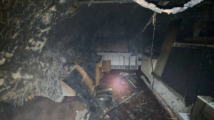 Keller eines ehemaligen Restaurants in Bilten in Brand geraten