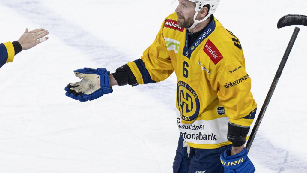 Klas Dahlbeck schoss Davos in Bern in der Verlängerung zum Sieg