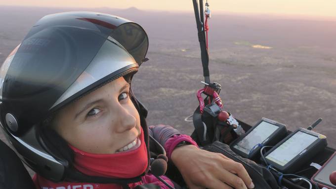 Walliser Überfliegerin knackt Paragliding-Rekord