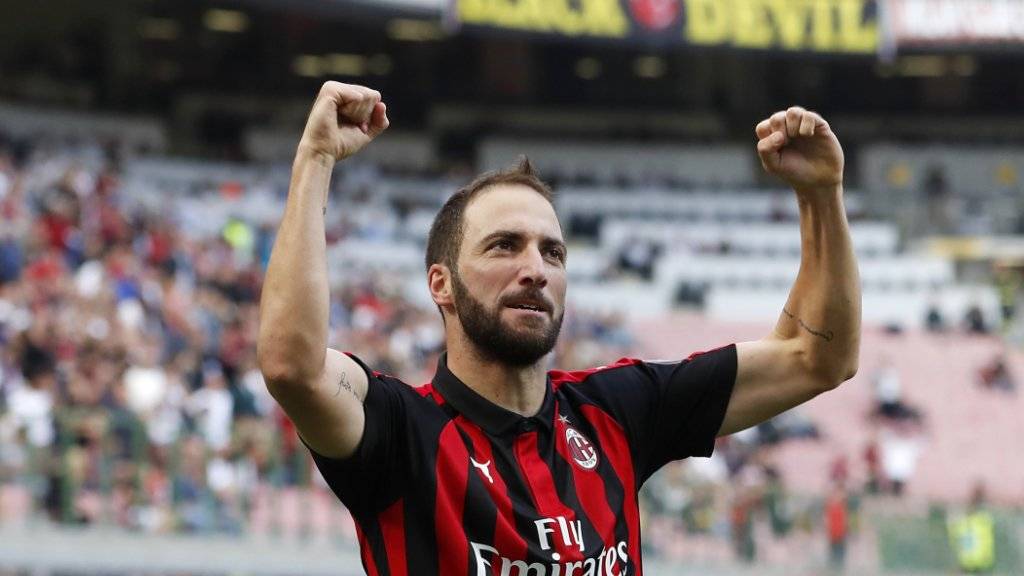 Gonzalo Higuain führte die AC Milan mit einer Doublette zum Sieg gegen Chievo Verona