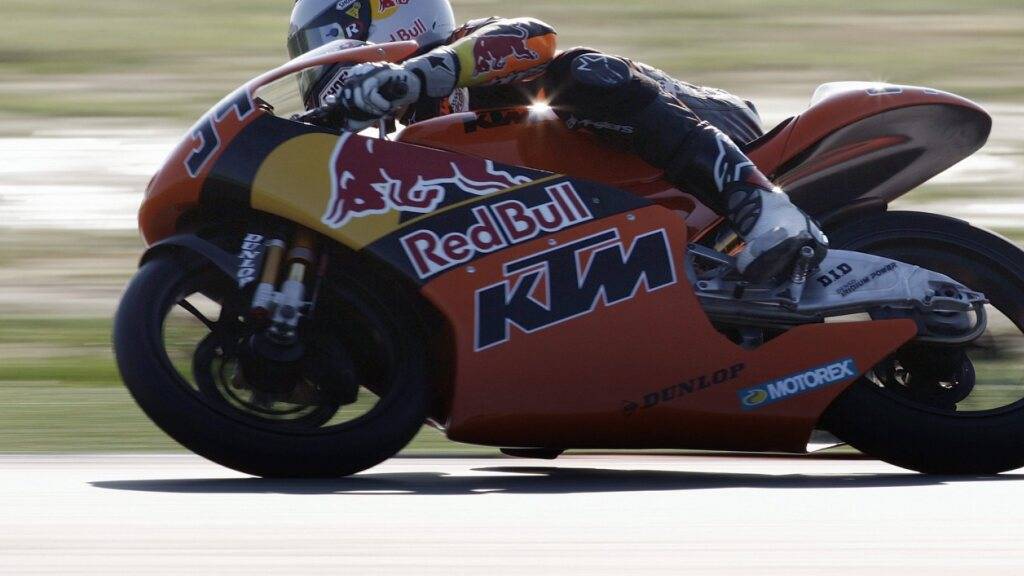 Der Motorradhersteller KTM steckt in finanziellen Schwierigkeiten und will sich nun ein Eigenregie sanieren. (Archivbild)