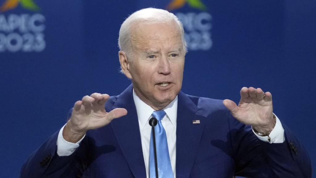 Joe Biden, Präsident der USA, spricht während eines informellen Dialogs und Arbeitsessens auf dem jährlichen Gipfeltreffen der Asiatisch-Pazifischen Wirtschaftskooperation Apec. Foto: Godofredo A. Vásquez/AP/dpa