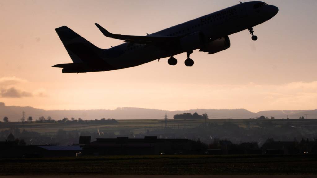 Auf ein Software-Problem bei Airbus am Wochenende folgt ein «Qualitätsproblem» bei Bauteilen für Flugzeuge des Typs A320. (Archivbild)