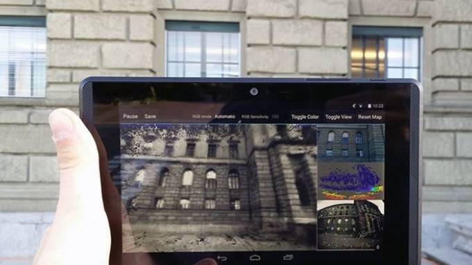 Mit dem Tablet Gebäude 3D-kartieren