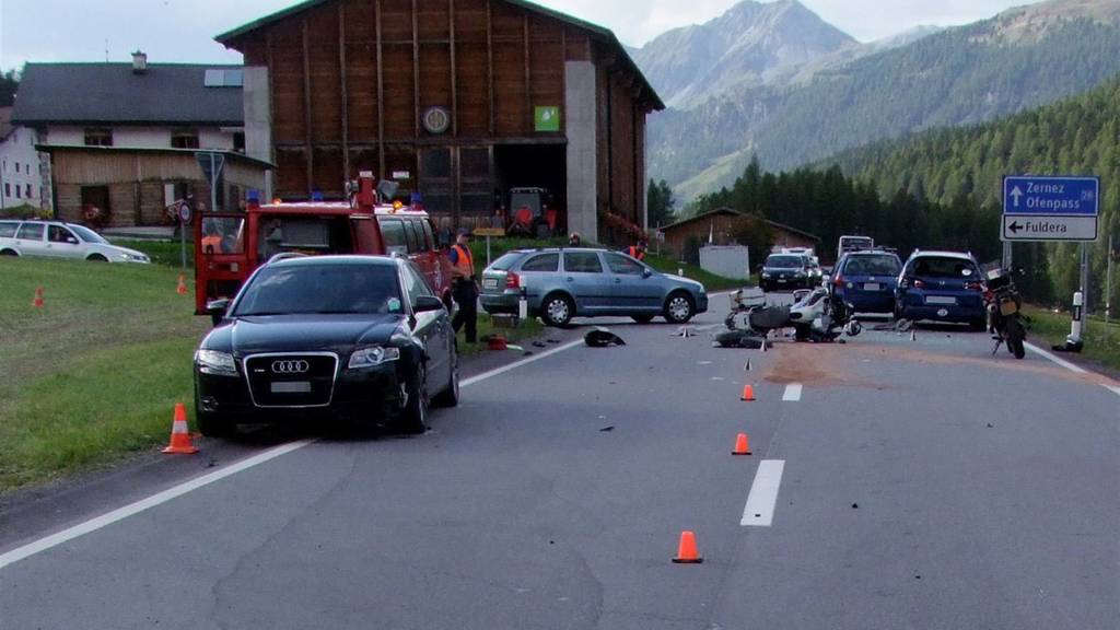 Ein 61-jähriger Holländer ist in Graubünden bei einem Töffunfall gestorben.