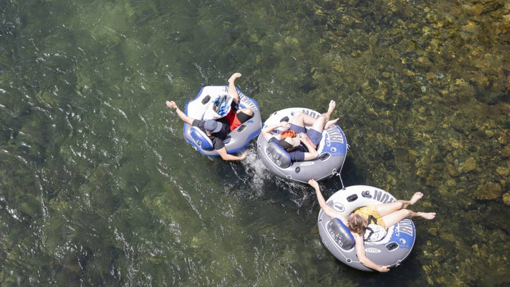 Flussbaden im Mai: Momentan ist es aussergewöhnlich warm.