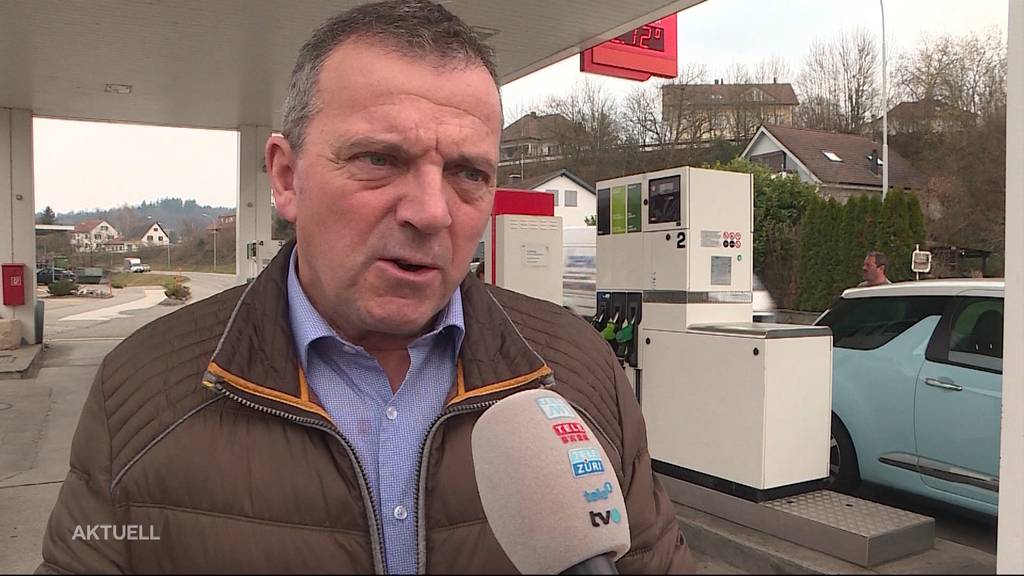 Solothurner SVP-Nationalrat Walter Wobmann will die Benzinpreise senken