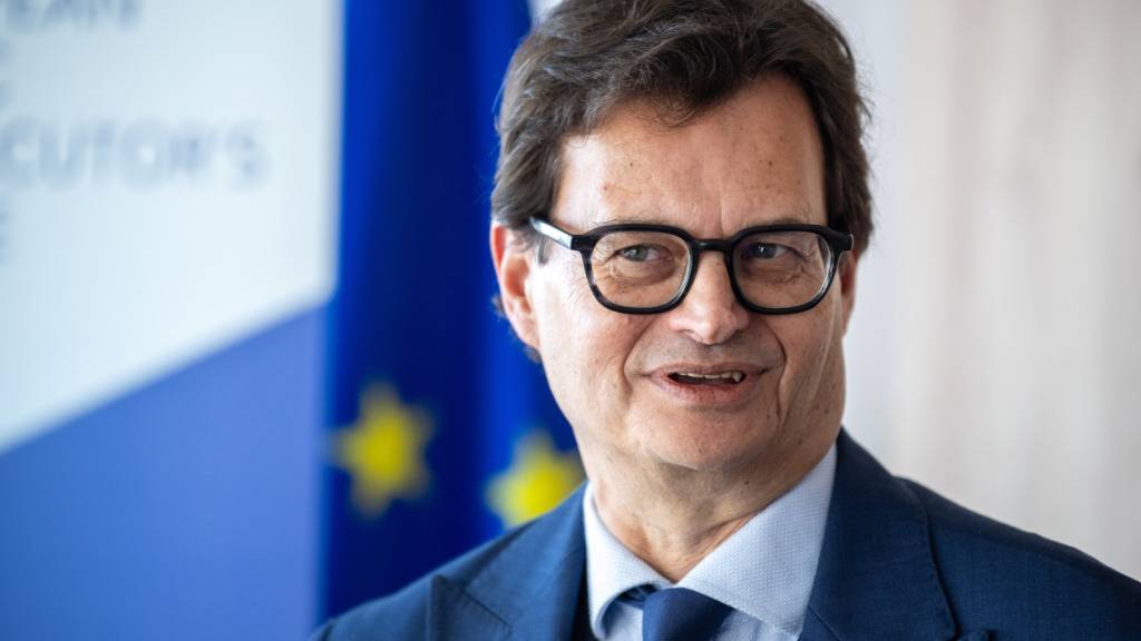 Andrés Ritter, stellvertretender Leiter der Europäischen Staatsanwaltschaft, spricht bei einem Interviewtermin im Gebäude der European Public Prosecutor's Office (EPPO) in Luxemburg. Foto: Harald Tittel/dpa
