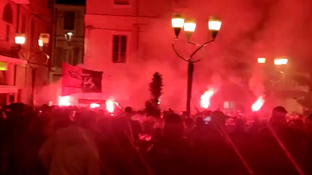 FC-Basel-Fans feiern ihre Mannschaft in Italien