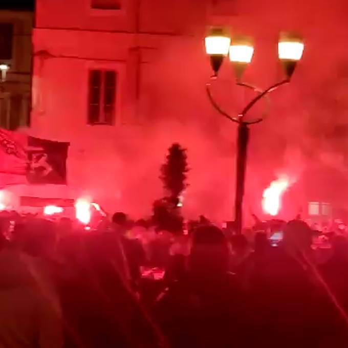 FC-Basel-Fans feiern ihre Mannschaft in Italien