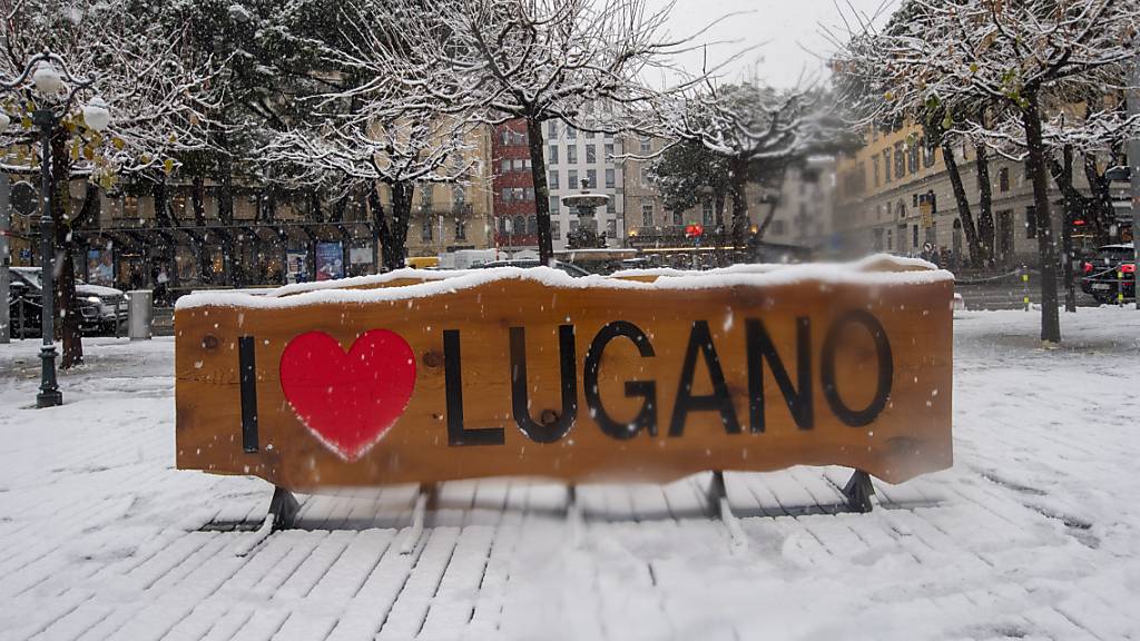 In Lugano lagen am Montagmorgen rund 15 Zentimeter Neuschnee. (Archivbild)