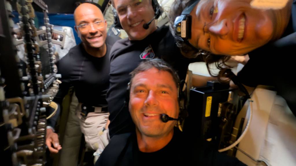 Nach dem Flug um den Mond herum ist die «Artemis 2»-Crew auf dem Weg zur Erde. (Archivbild)