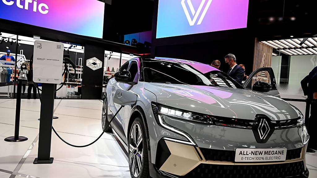 Der französische Staat bezahlt ab dieser Woche nur noch 4000 anstatt wie bis anhin 5000 Euro Prämie für den Kauf eines E-Autos. Für Geringverdiener bleibt die Prämie bei 7000 Euro.(Symbolbild)