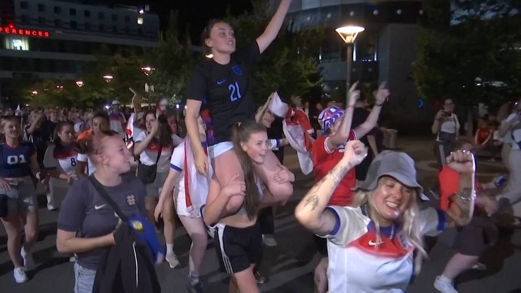 So feiern die englischen Fans den Einzug ins EM-Finale