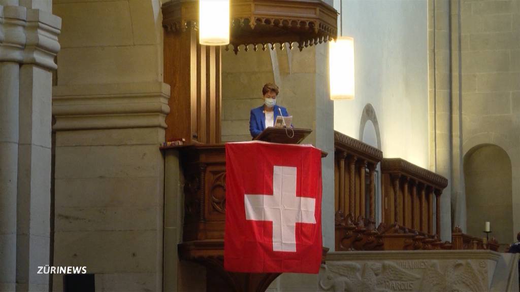 Stadt Zürich: 1.-August-Feier wegen schlechtem Wetter in Kirche verlegt