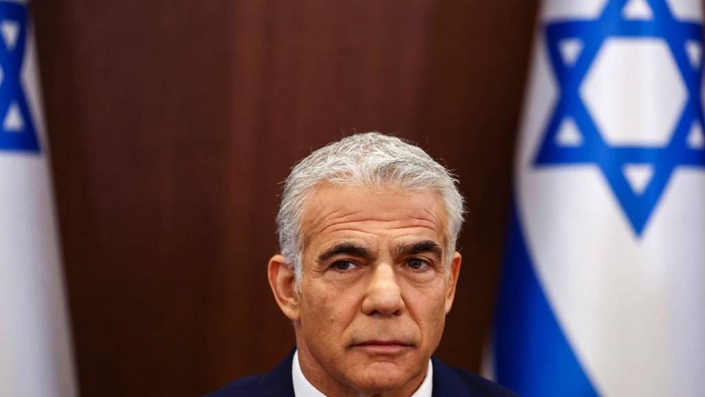 ARCHIV - Israels Oppositionsführer Jair Lapid fliegt am Sonntag zu Gesprächen mit Spitzenpolitikern in Washington (Archivbild). Foto: Ronen Zvulun/AP/dpa