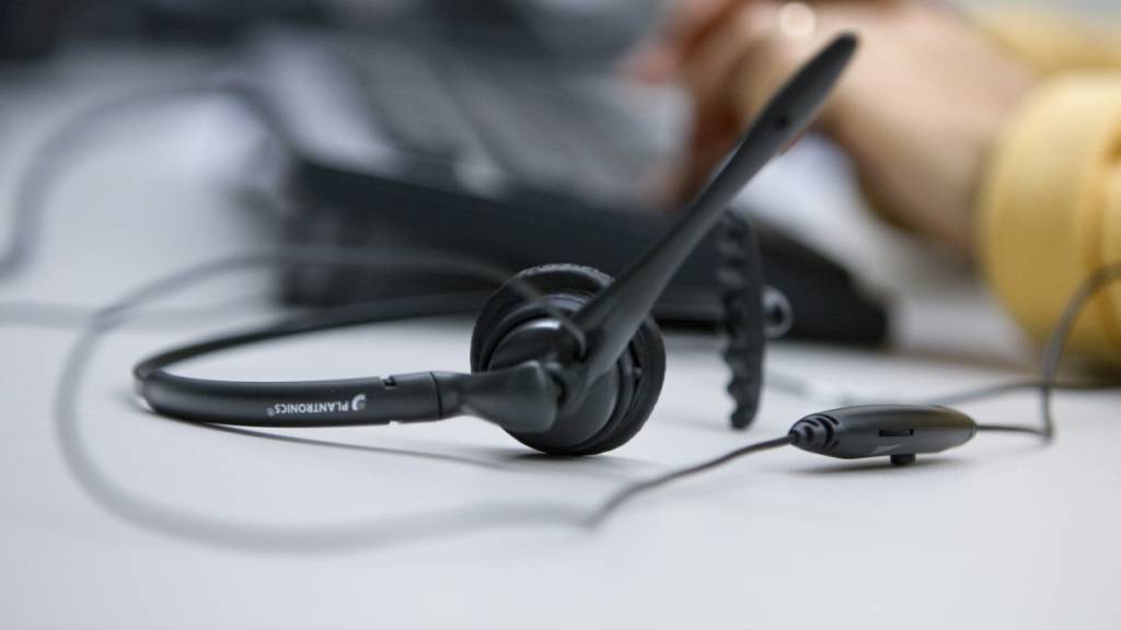Ein 31-Jähriger wurde nach einem mutmasslichen Telefonbetrug im Tessin in Graubünden festgenommen. (Symbolbild)