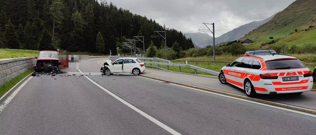 Vier Verletzte bei Unfall in Andermatt