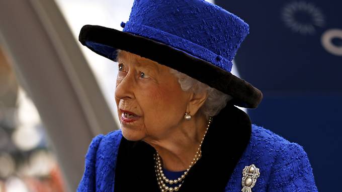 Queen sagt aus gesundheitlichen Gründen Reise ab