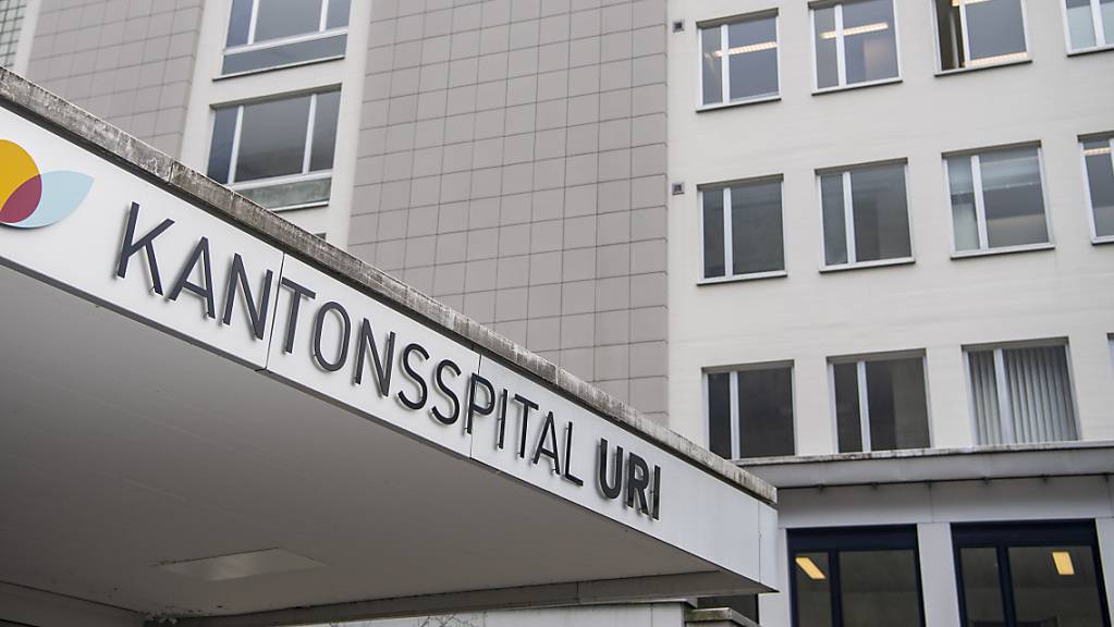 Das Kantonsspital Uri trennt sich von einem Belegarzt wegen Kommentaren auf sozialen Medien. (Archivbild)