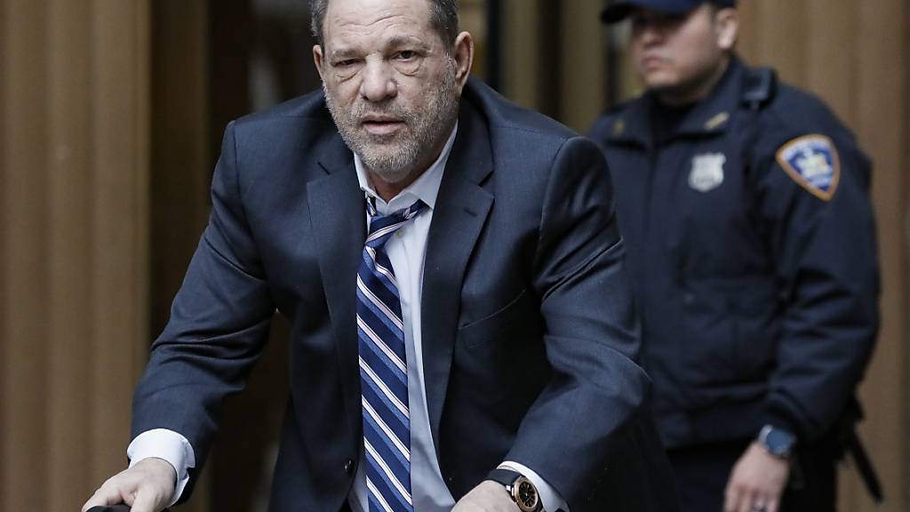 Harvey Weinstein verlässt die Verhandlung an einem New Yorker Gericht. (Archivbild)